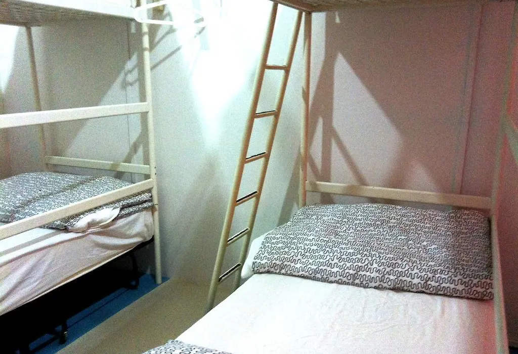 Drop Inn Singapore-1